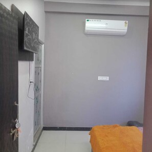 Quarto luxo | Camas extras/dobráveis, Wi-Fi de cortesia, roupa de cama
