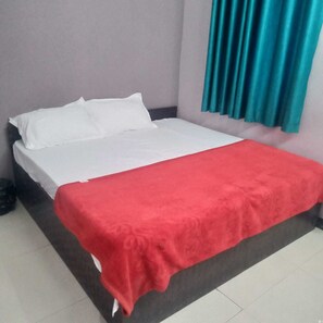 Quarto standard | Camas extras/dobráveis, Wi-Fi de cortesia, roupa de cama