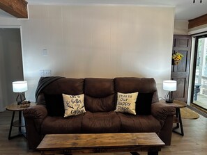 Smart TV, table tennis, books