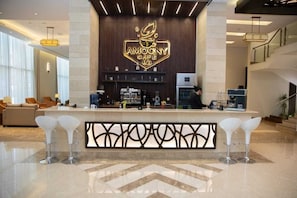 Lobby lounge