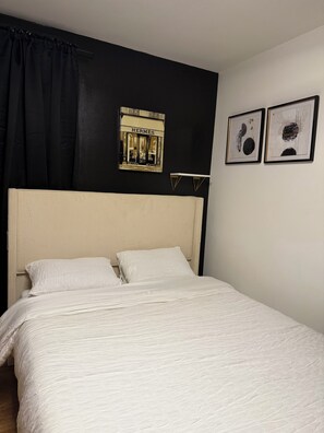 3 makuuhuonetta, silitysrauta/-lauta, Wi-Fi, vuodevaatteet