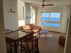 TV - Spa & Jacuzzi in front of the sea (San Javier)