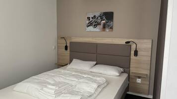 WiFi, bed sheets