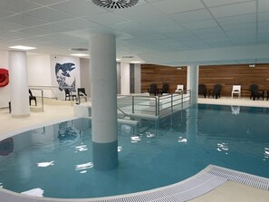 Innenpool, beheizter Pool
