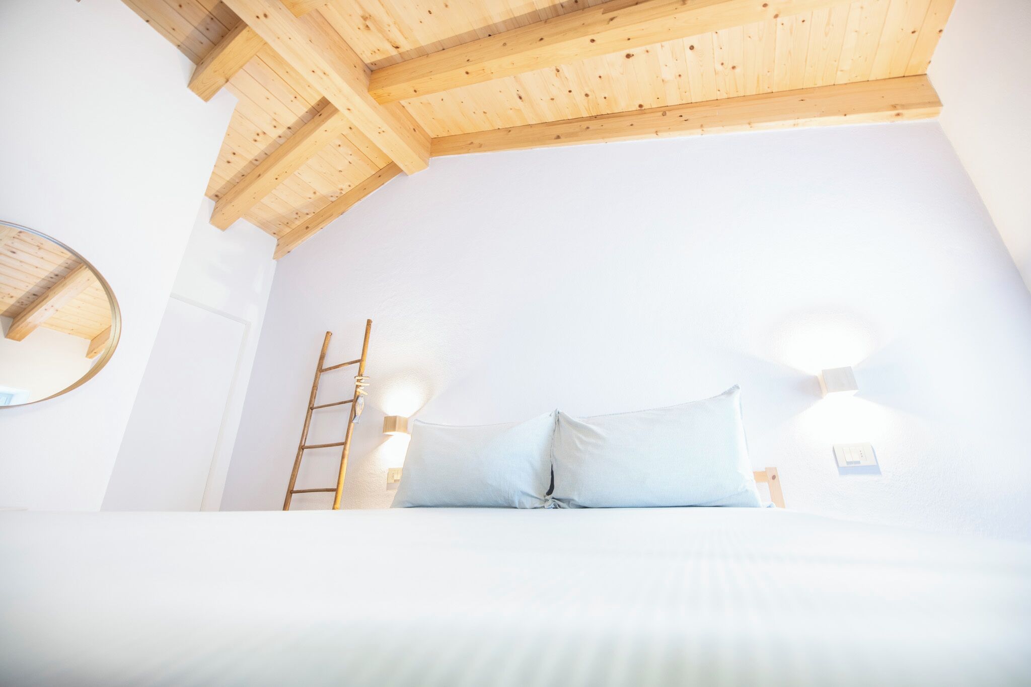 Room, 1 Queen Bed, Bay View | Premium bedding, down duvets, memory-foam beds, blackout curtains