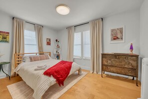 3 Schlafzimmer, Schreibtisch, Reisekinderbett, kostenloses WLAN