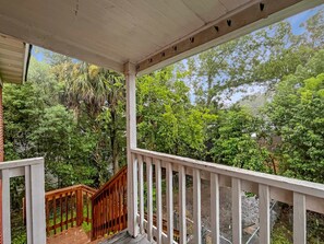 Property grounds - Charming Ardsley Park Hideaway (Savannah)
