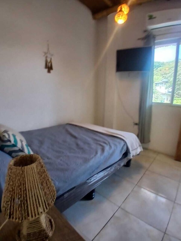 Habitación individual Confort, vista al río | Wifi gratis 