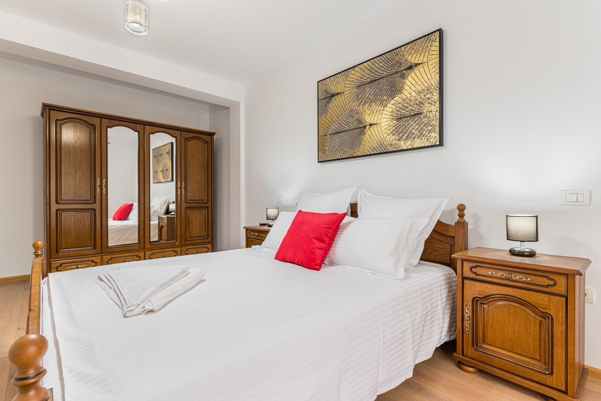 1 slaapkamer, een strijkplank/strijkijzer, gratis wifi, beddengoed