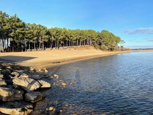 Grande maison familiale entre mer et lac. D2tente et calme assurés