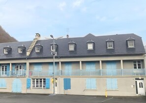 Exterior - Whole apartment 6p: apartment in residence - Campan, France (Campan)