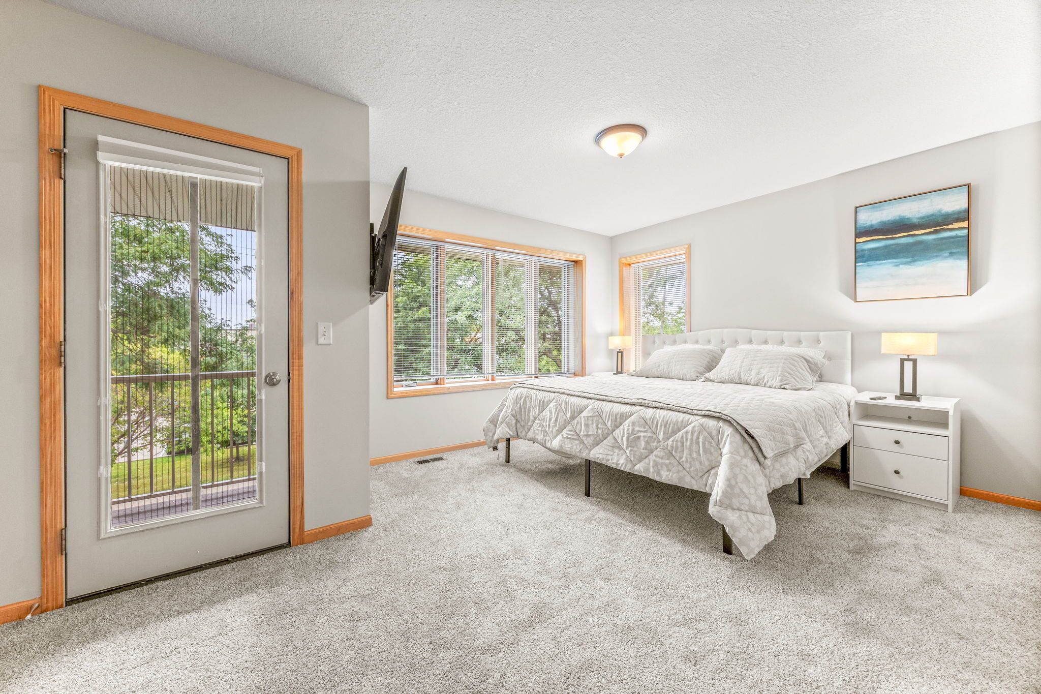 3 多间卧室、上网接入、床单