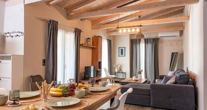 Lagom House - Two Bedroom House, Sleeps 4