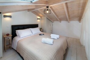 1 slaapkamer, een strijkplank/strijkijzer, wifi, beddengoed