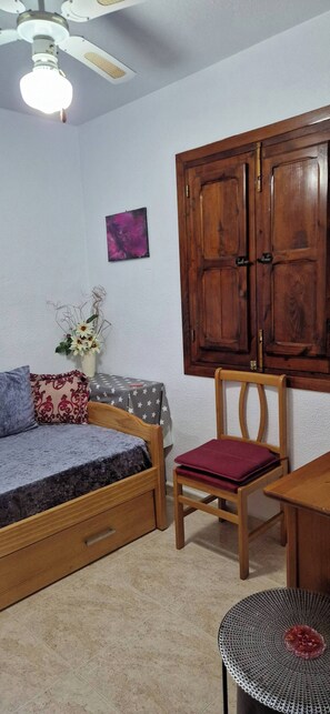 Apartment, 3 Bedrooms, Balcony | Living room