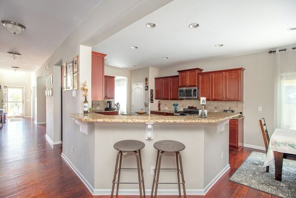 Microwave, oven, stovetop, dishwasher