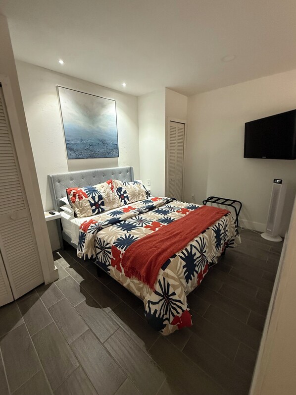 1 bedroom, iron/ironing board, WiFi, bed sheets