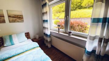 Internet, bed sheets