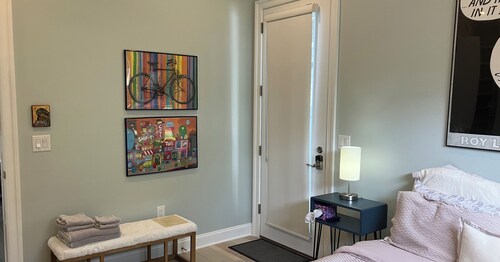 Charming Room in Downtown Rehoboth Beach