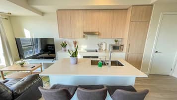 Microondas, horno y parrilla de estufa