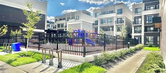 Luxury Townhome in Richmond Hill