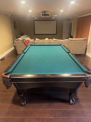 Spielezimmer