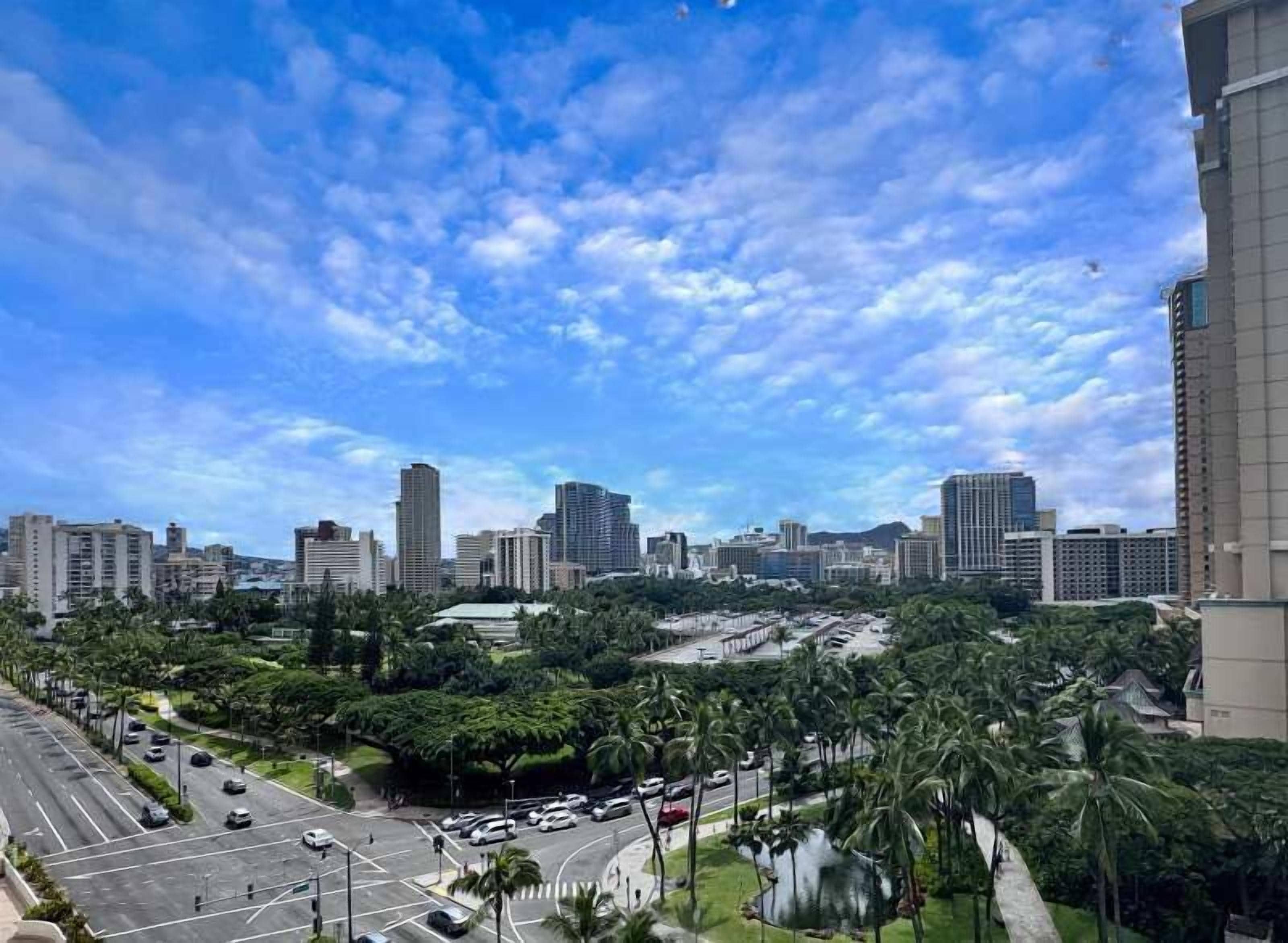 Waikiki Ocean View Studio, 3Beds, 1 Block to Beach - Photo 19