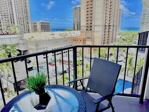 Unclassified image, 4 of 33, button