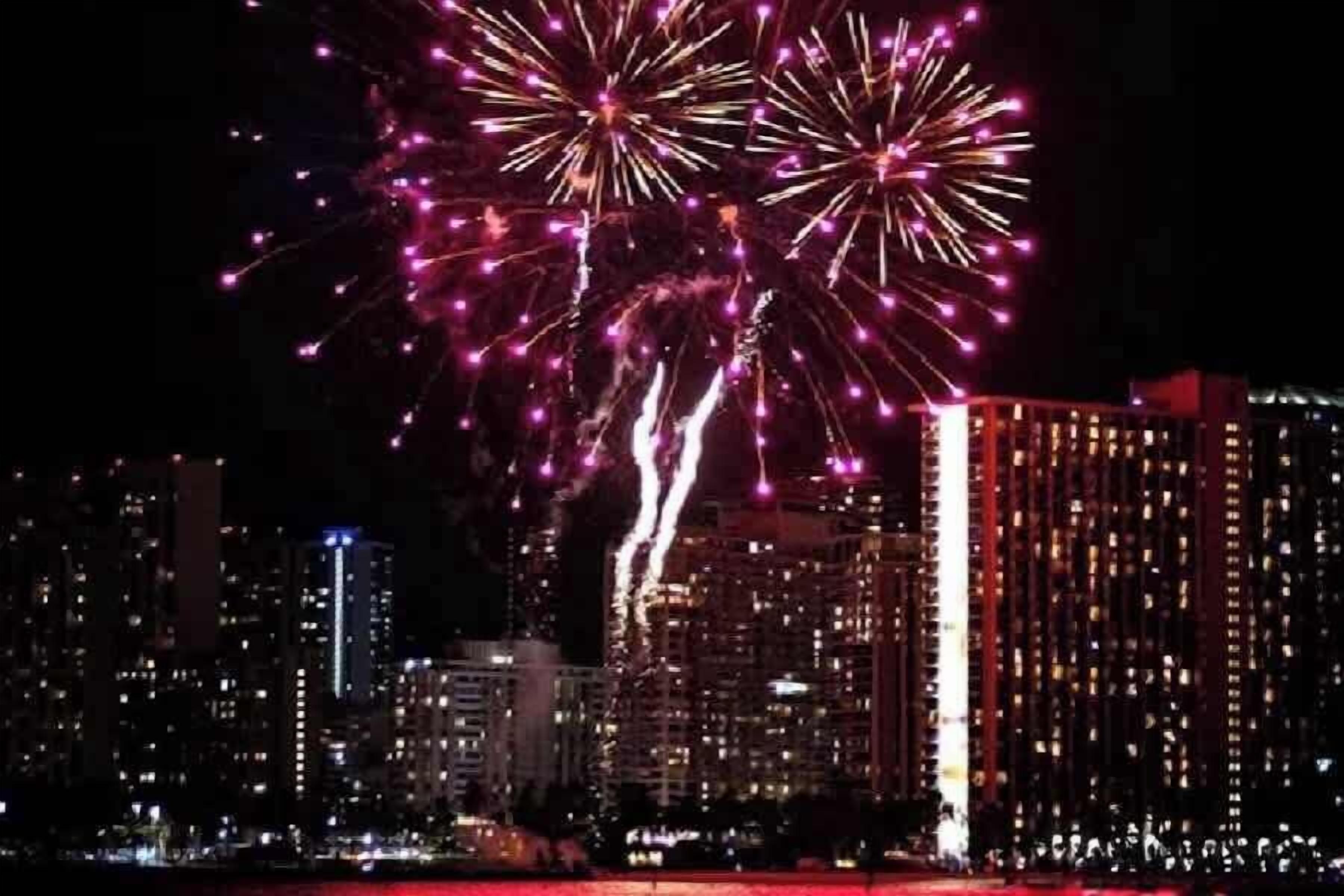 Waikiki Ocean View Studio, 3Beds, 1 Block to Beach - Photo 18