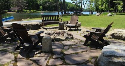 Incredible Lakefront Property with Year-Round Hot Tub - SLEEPS 20