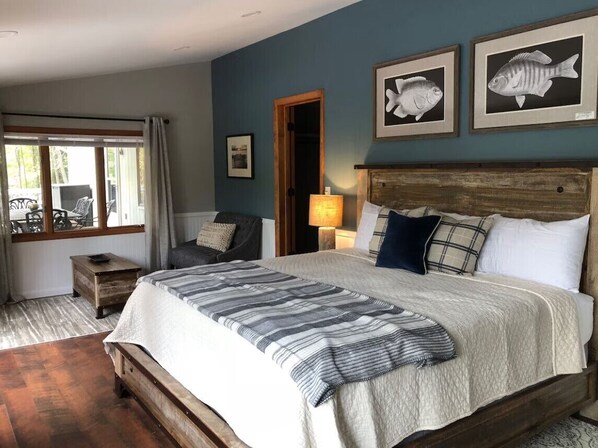 6 bedrooms, iron/ironing board, free WiFi, bed sheets