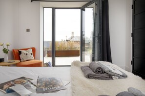 6 bedrooms, iron/ironing board, travel crib, WiFi