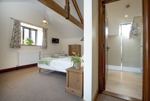 4 bedrooms, WiFi, bed sheets