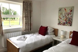 4 bedrooms, iron/ironing board, free WiFi, bed sheets