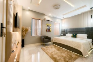 1 chambre, fer et planche à repasser, Wi-Fi, draps fournis