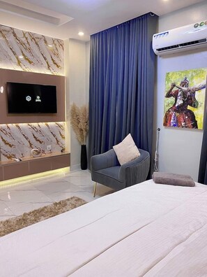 1 chambre, fer et planche à repasser, Wi-Fi, literie fournie