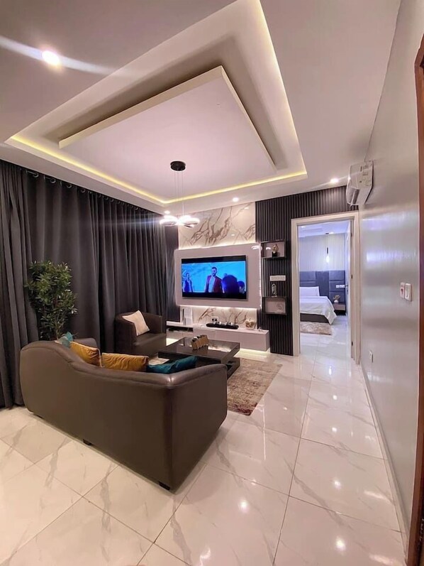 1 bedroom, iron/ironing board, WiFi, bed sheets - 1-Bedroom Apt.(Sabolak Suite-Vista) (Lekki)