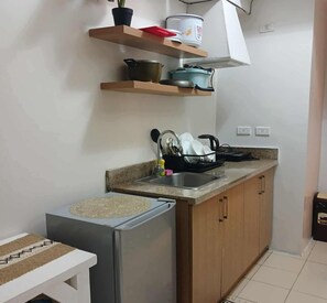 Placa de cocina, utensilios de cocina