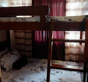 1 habitación y ropa de cama