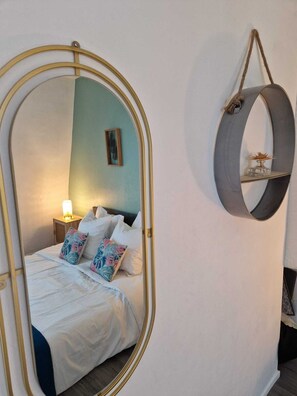 1 bedroom, soundproofing, iron/ironing board, travel crib