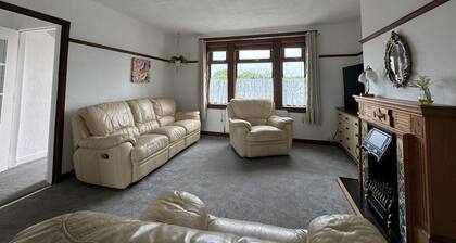 Sea Road Retreat - Sleeps 6