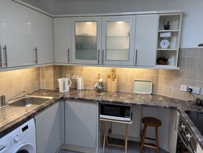 Refrigerador, horno, placa de cocina, tostadora