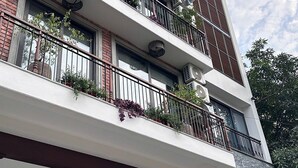 Mặt tiền nơi lưu trú