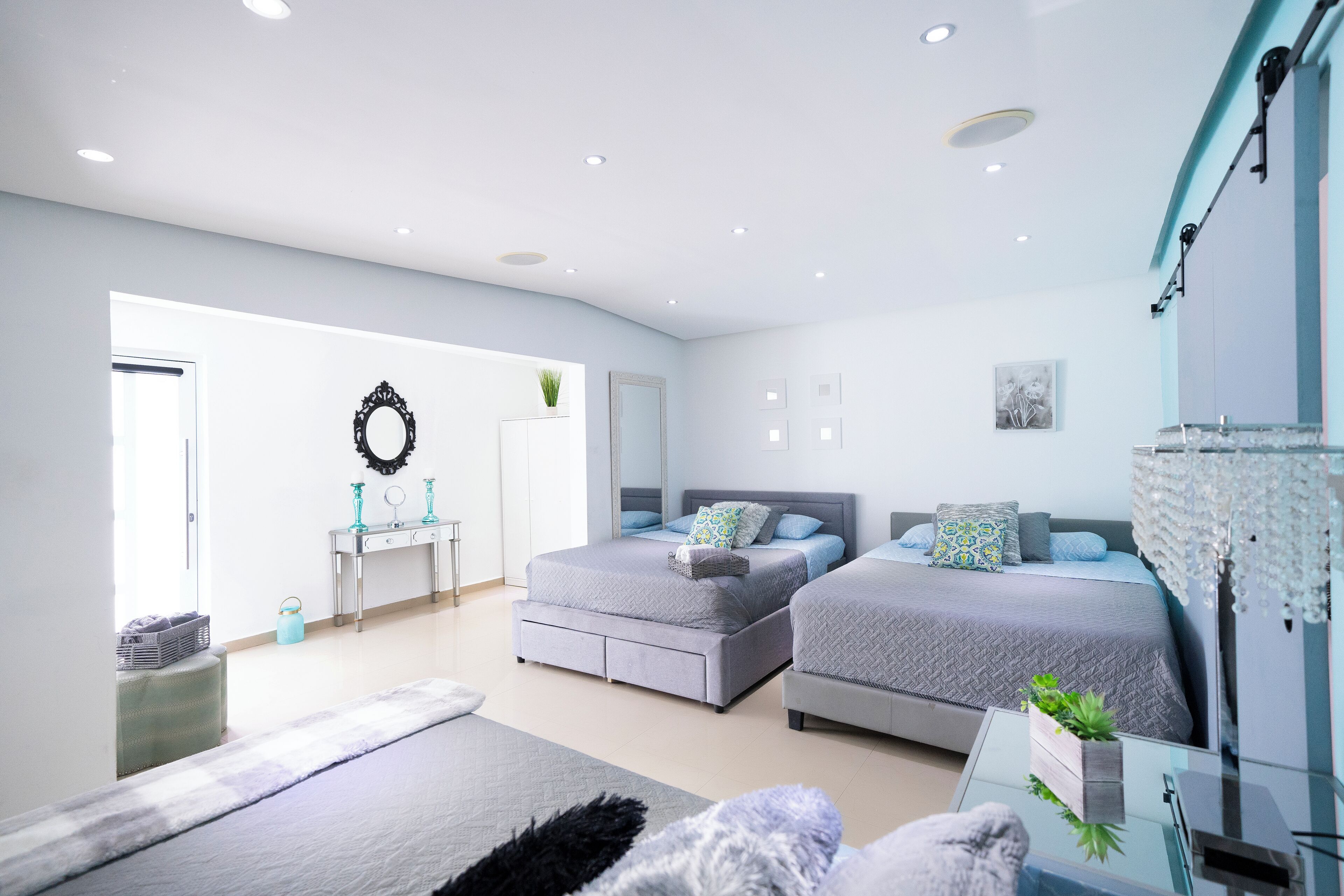 2 bedrooms, iron/ironing board, WiFi, bed sheets