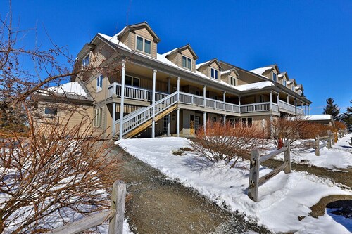 Walk to Trail and Amenities at this Solitude Village Condo