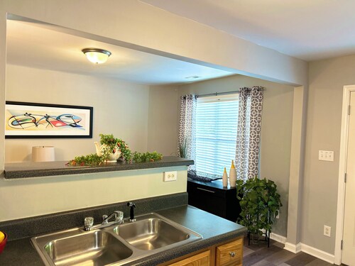 Spotless Townhome 3 Bed 4 Bath with First Floor Master Close to Campbell