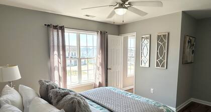 Spotless Townhome 3 Bed 4 Bath with First Floor Master Close to Campbell