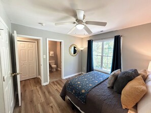 3 bedrooms, iron/ironing board, Internet, bed sheets