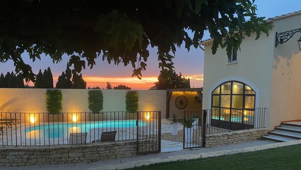 Unclassified image, 1 of 28, button - Farmhouse With Swimming Pool in Provence (Violes)