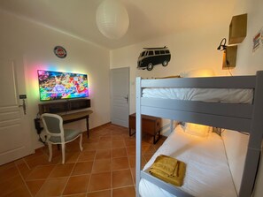 House | 6 bilik tidur 